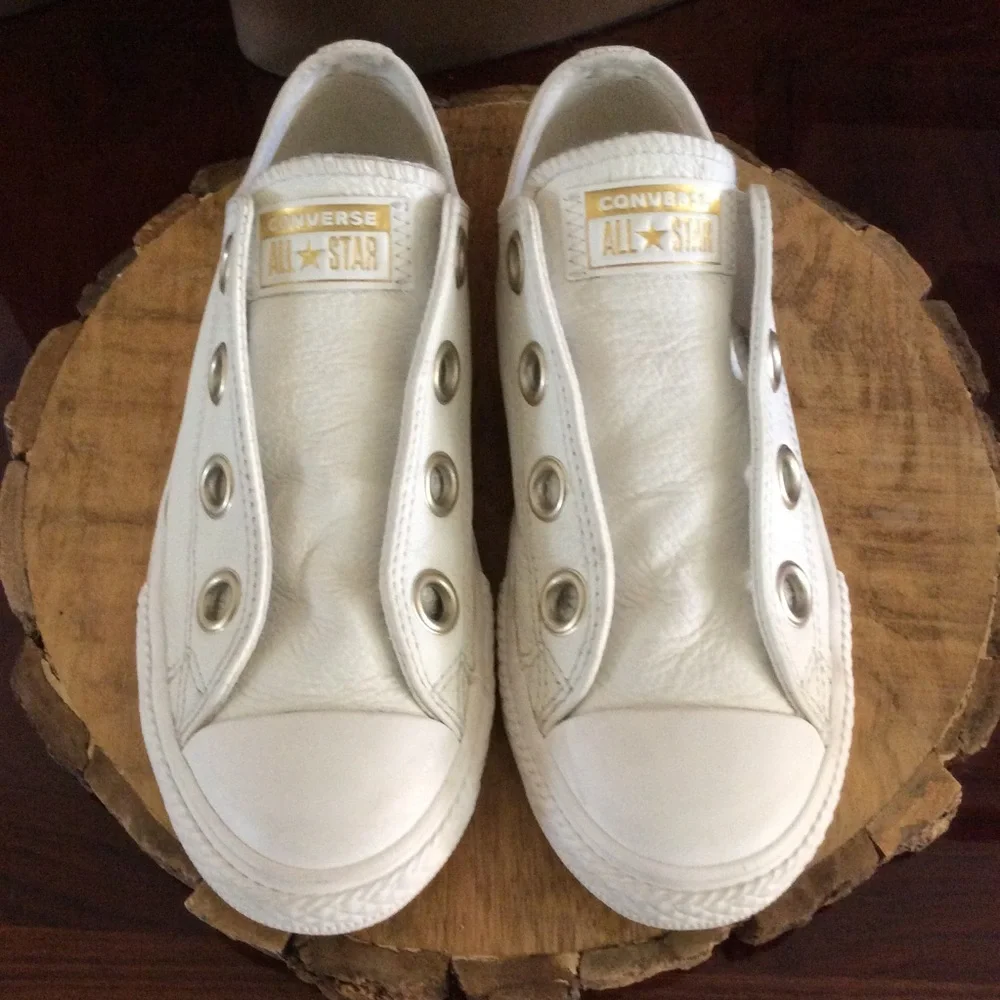 Converse Chuck Taylor Big Eyelets Ox Leather Shoes